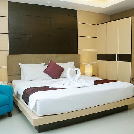 Orchardz Hotel Ayani Pontianak Exterior photo